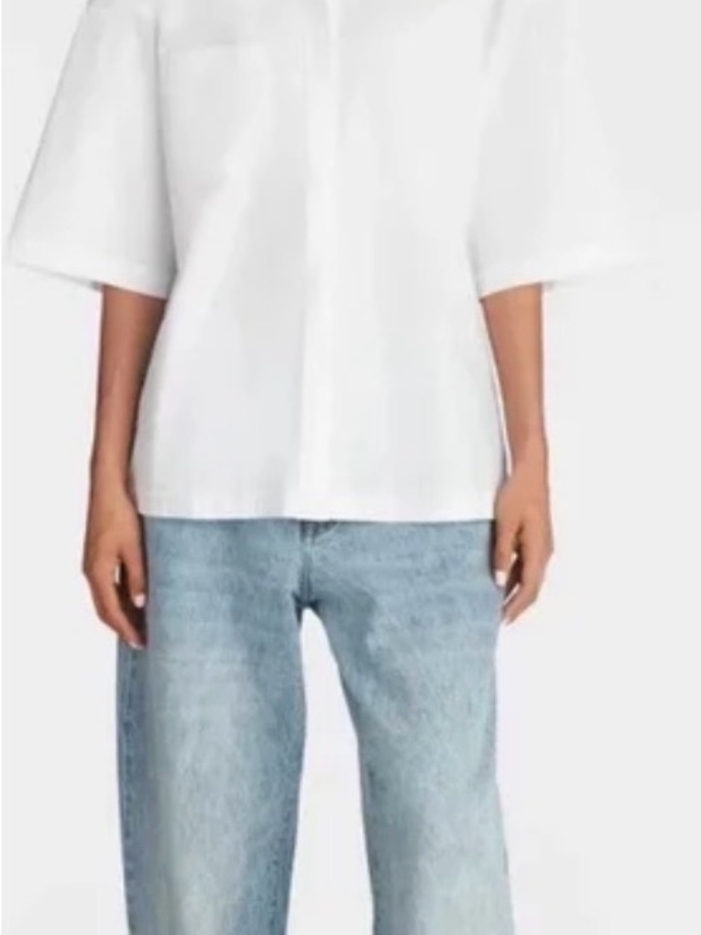 KBB by Kahlana Crisp Collard White Short-Sleeve Shirt Size Small